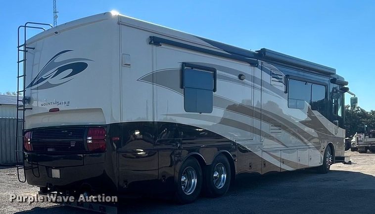 image for item DQ2261 2009 Newmar Mountain Aire  RV