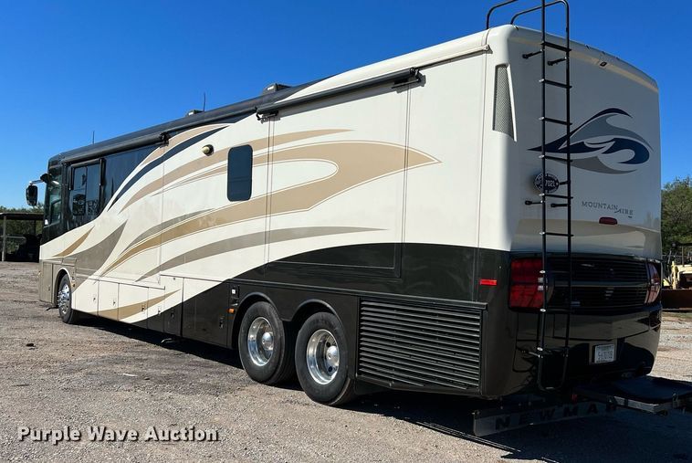image for item DQ2261 2009 Newmar Mountain Aire  RV
