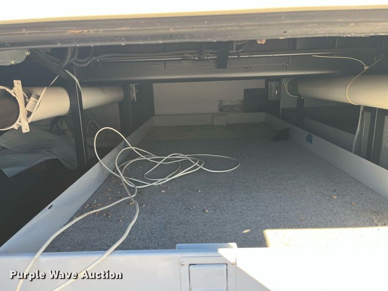 image for item DQ2261 2009 Newmar Mountain Aire  RV