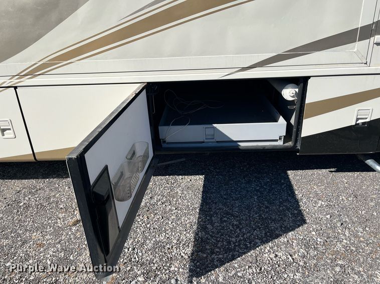 image for item DQ2261 2009 Newmar Mountain Aire  RV