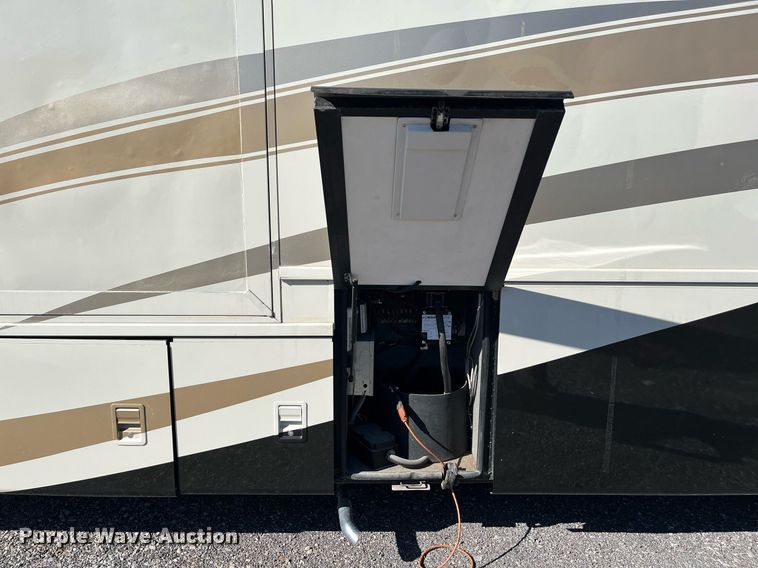 image for item DQ2261 2009 Newmar Mountain Aire  RV