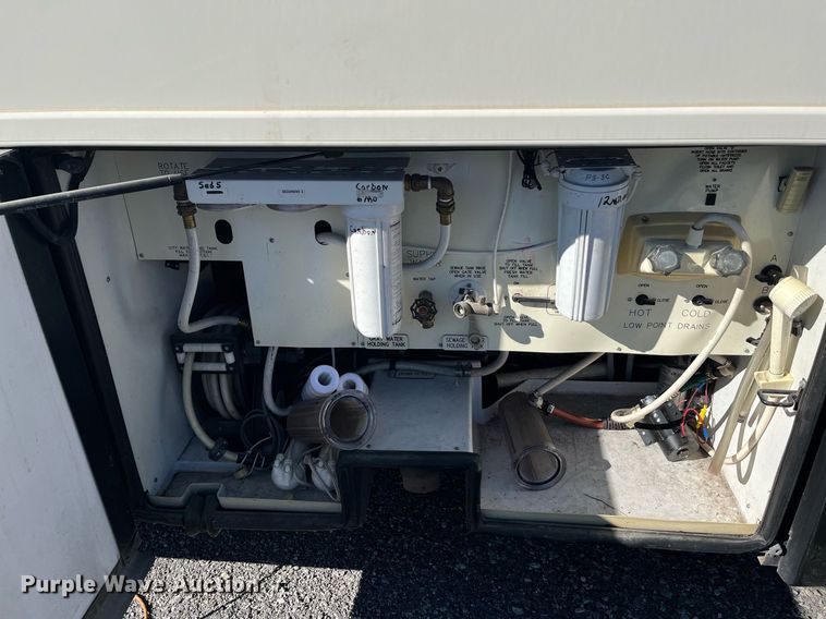 image for item DQ2261 2009 Newmar Mountain Aire  RV