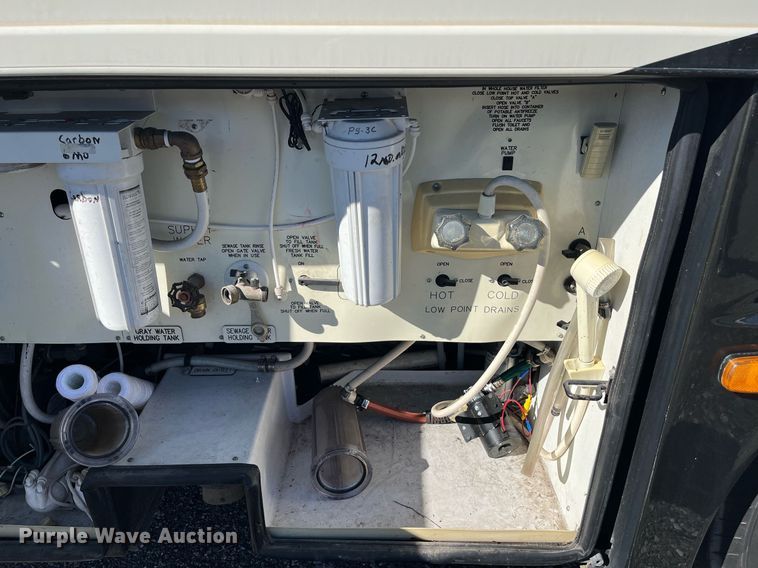 image for item DQ2261 2009 Newmar Mountain Aire  RV