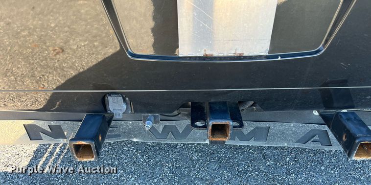 image for item DQ2261 2009 Newmar Mountain Aire  RV