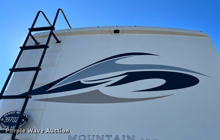 image for item DQ2261 2009 Newmar Mountain Aire  RV