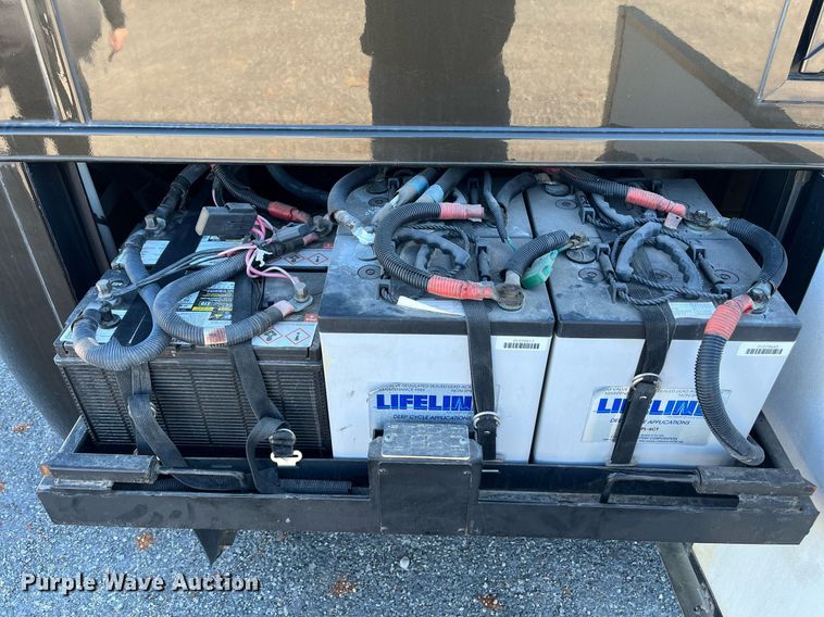 image for item DQ2261 2009 Newmar Mountain Aire  RV