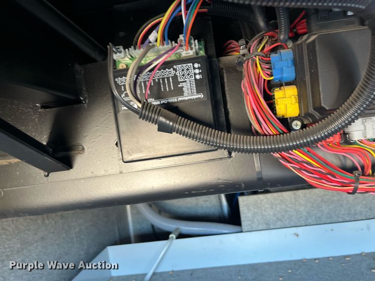 image for item DQ2261 2009 Newmar Mountain Aire  RV