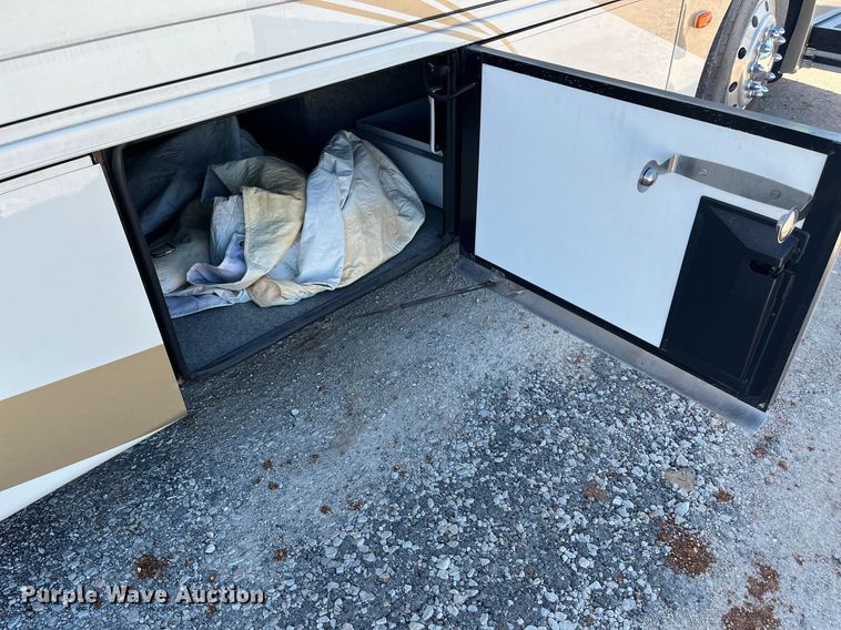 image for item DQ2261 2009 Newmar Mountain Aire  RV