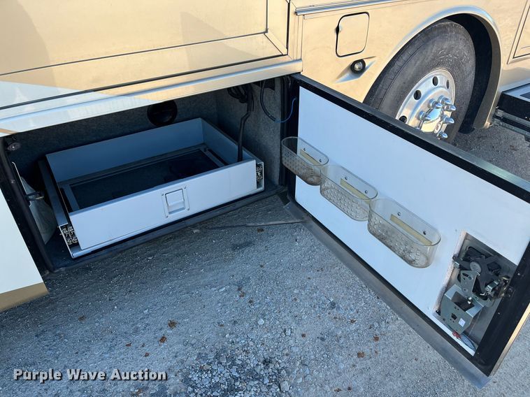 image for item DQ2261 2009 Newmar Mountain Aire  RV