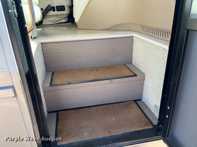 image for item DQ2261 2009 Newmar Mountain Aire  RV