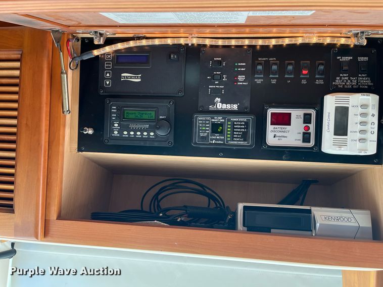 image for item DQ2261 2009 Newmar Mountain Aire  RV