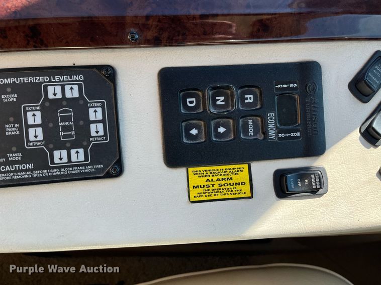 image for item DQ2261 2009 Newmar Mountain Aire  RV