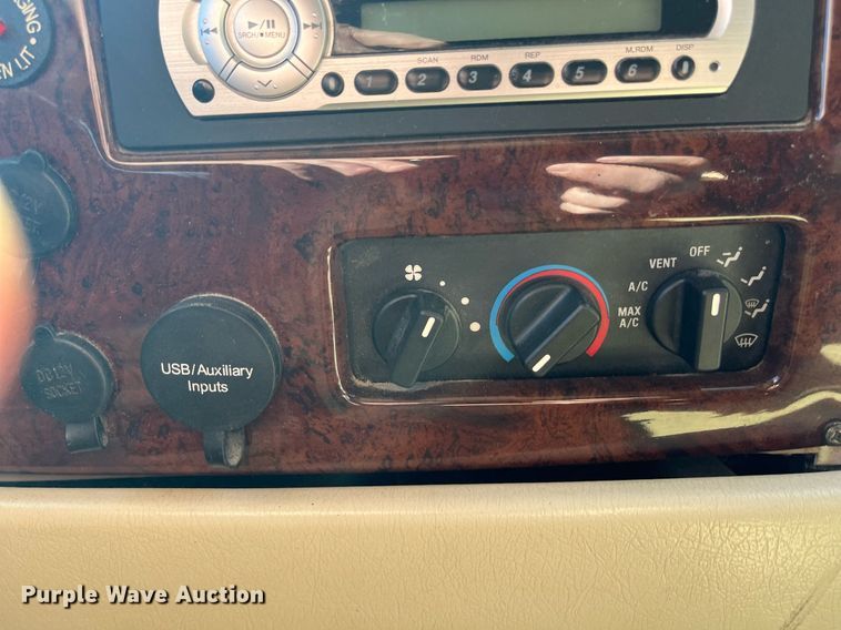 image for item DQ2261 2009 Newmar Mountain Aire  RV