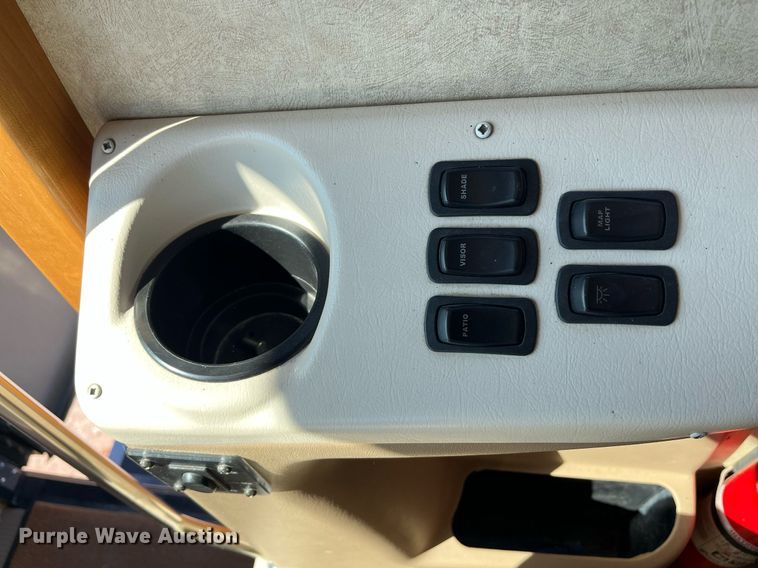 image for item DQ2261 2009 Newmar Mountain Aire  RV