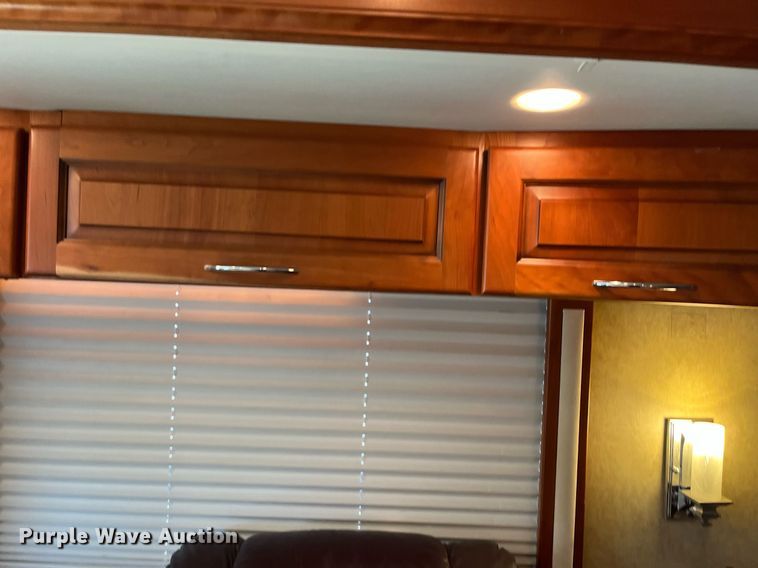 image for item DQ2261 2009 Newmar Mountain Aire  RV