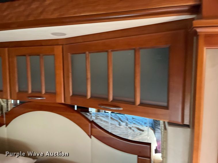 image for item DQ2261 2009 Newmar Mountain Aire  RV