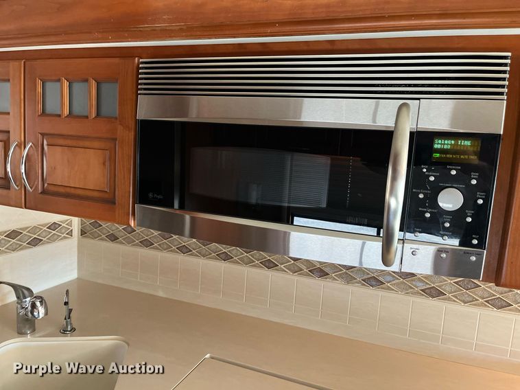 image for item DQ2261 2009 Newmar Mountain Aire  RV