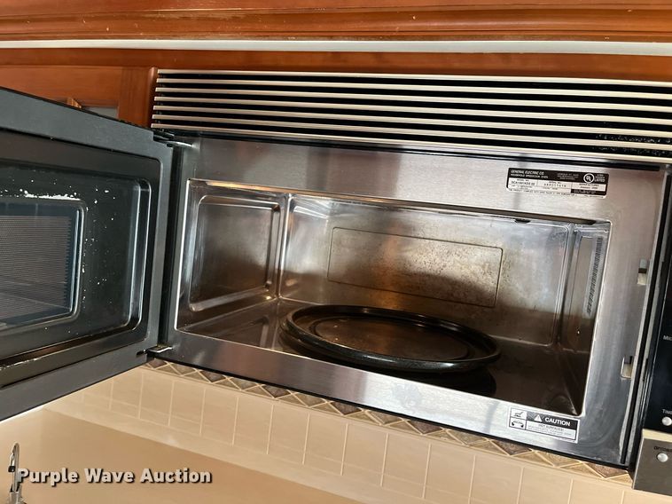 image for item DQ2261 2009 Newmar Mountain Aire  RV