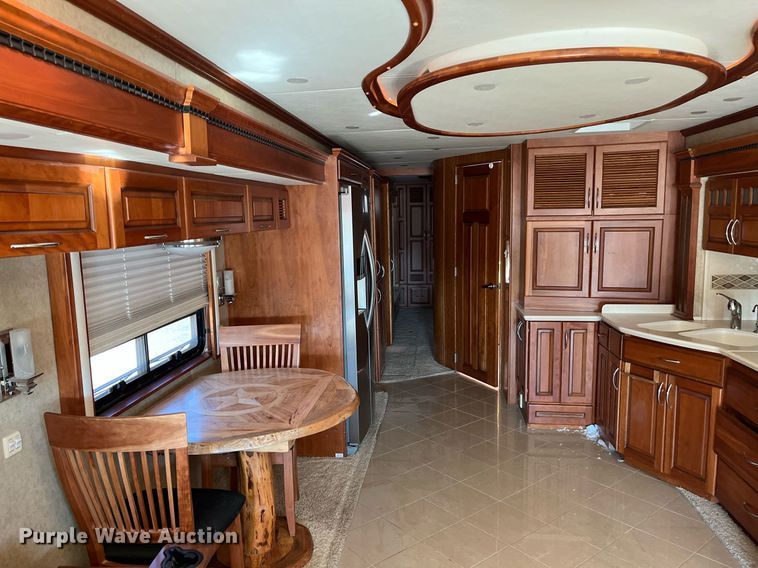 image for item DQ2261 2009 Newmar Mountain Aire  RV