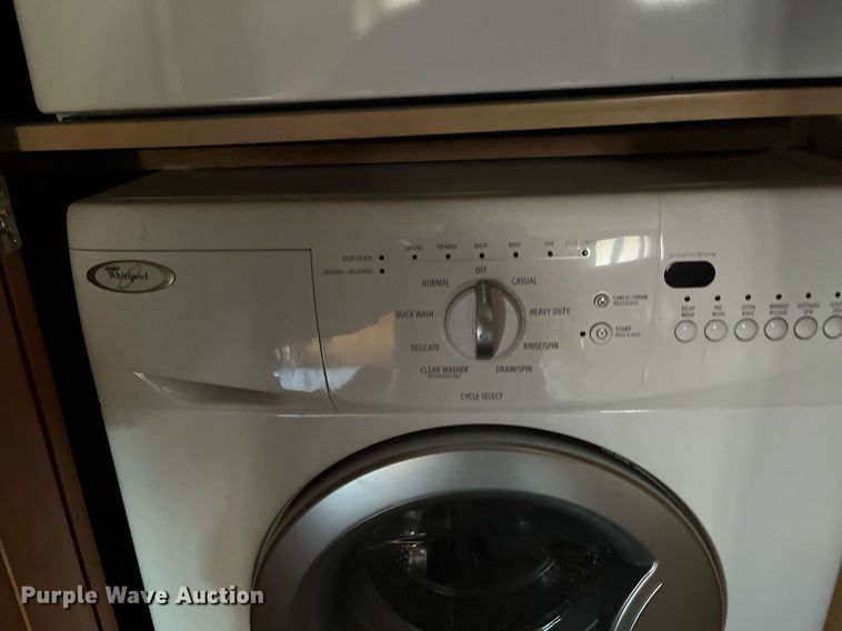 image for item DQ2261 2009 Newmar Mountain Aire  RV