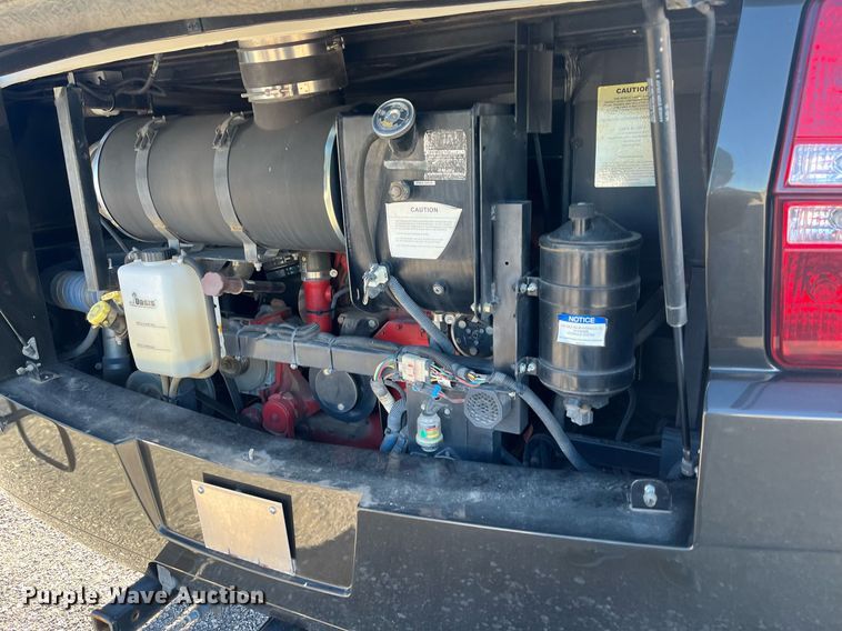 image for item DQ2261 2009 Newmar Mountain Aire  RV