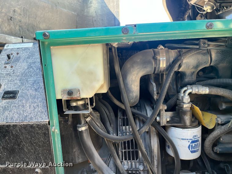 image for item DQ2261 2009 Newmar Mountain Aire  RV