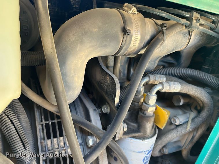 image for item DQ2261 2009 Newmar Mountain Aire  RV