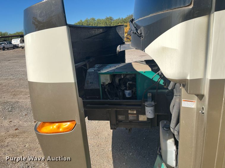 image for item DQ2261 2009 Newmar Mountain Aire  RV