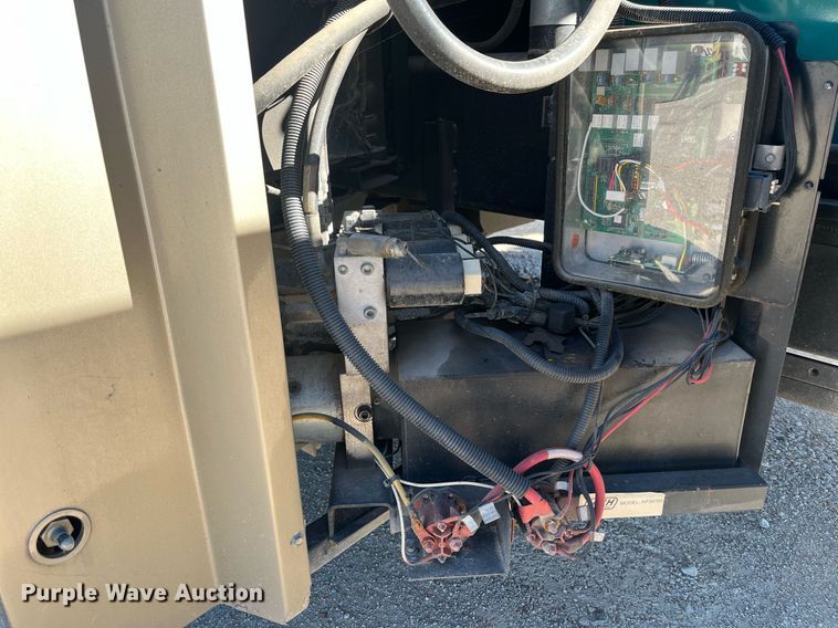 image for item DQ2261 2009 Newmar Mountain Aire  RV