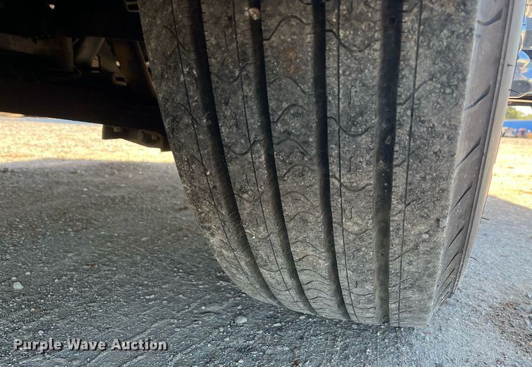 image for item DQ2261 2009 Newmar Mountain Aire  RV