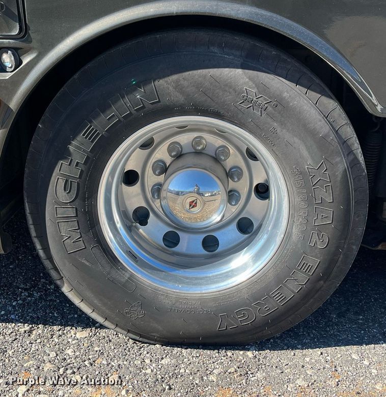 image for item DQ2261 2009 Newmar Mountain Aire  RV