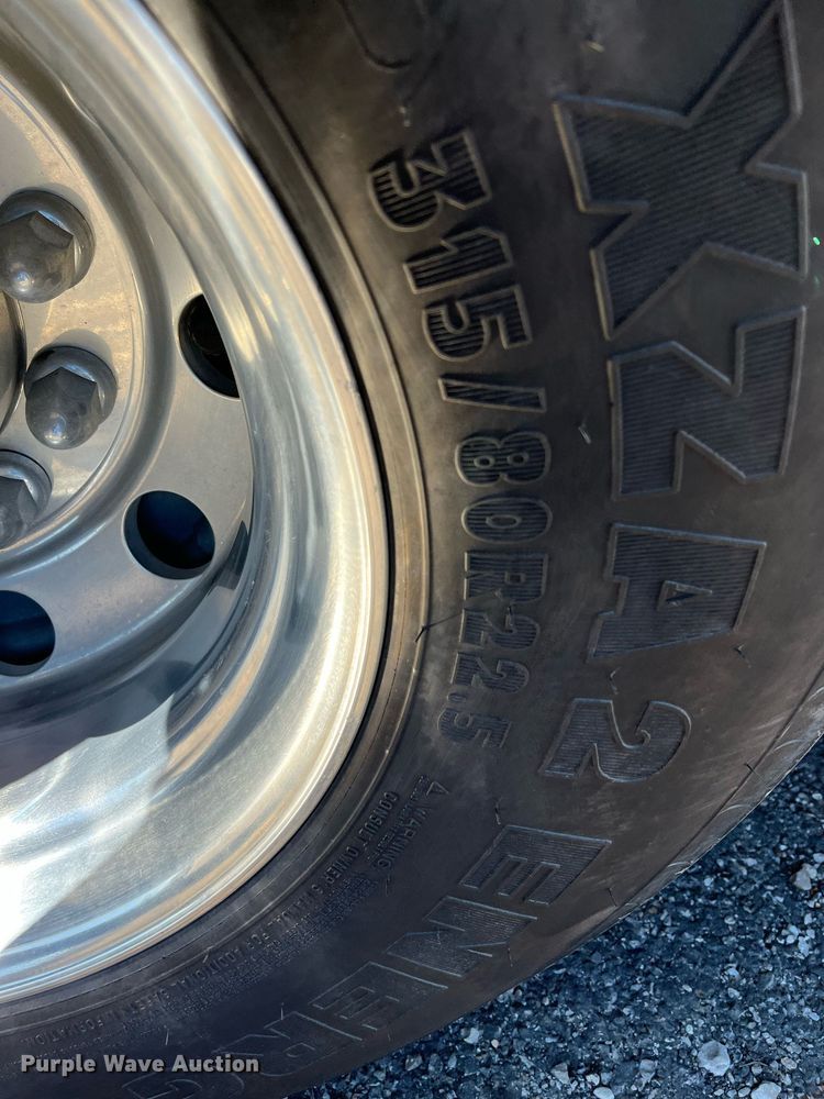 image for item DQ2261 2009 Newmar Mountain Aire  RV