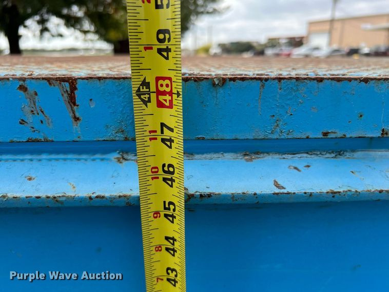 image for item DQ2299 2004 International 4300  flatbed truck