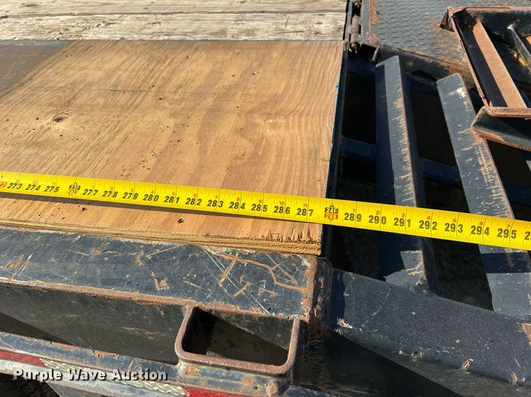 image for item DQ2300 2013 B-B Trailers  equipment trailer