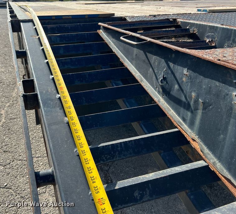 image for item DQ2300 2013 B-B Trailers  equipment trailer