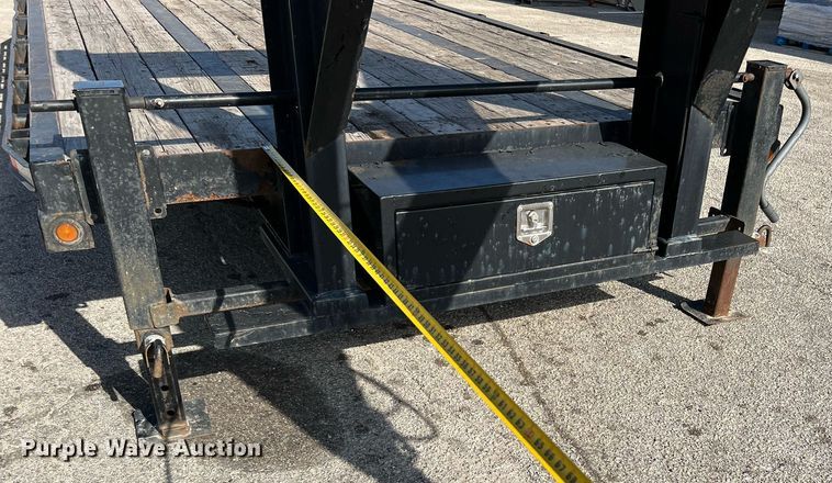 image for item DQ2300 2013 B-B Trailers  equipment trailer