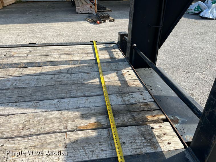 image for item DQ2300 2013 B-B Trailers  equipment trailer