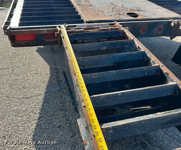 image for item DQ2300 2013 B-B Trailers  equipment trailer