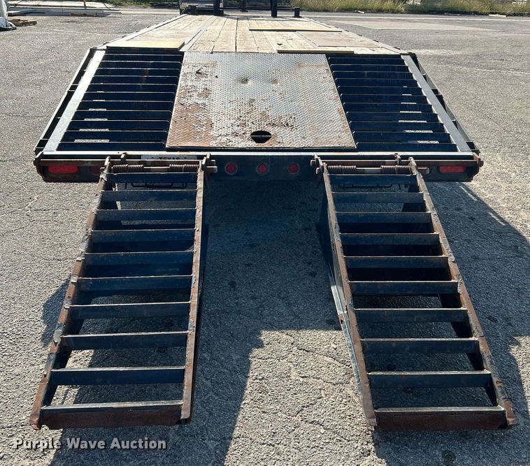 image for item DQ2300 2013 B-B Trailers  equipment trailer