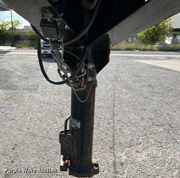 image for item DQ2300 2013 B-B Trailers  equipment trailer