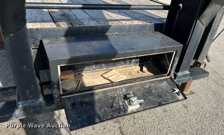 image for item DQ2300 2013 B-B Trailers  equipment trailer