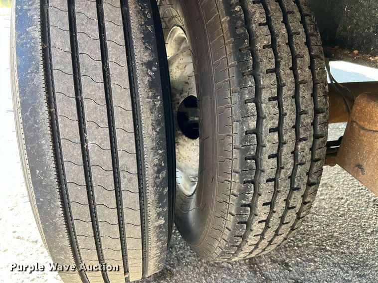 image for item DQ2300 2013 B-B Trailers  equipment trailer