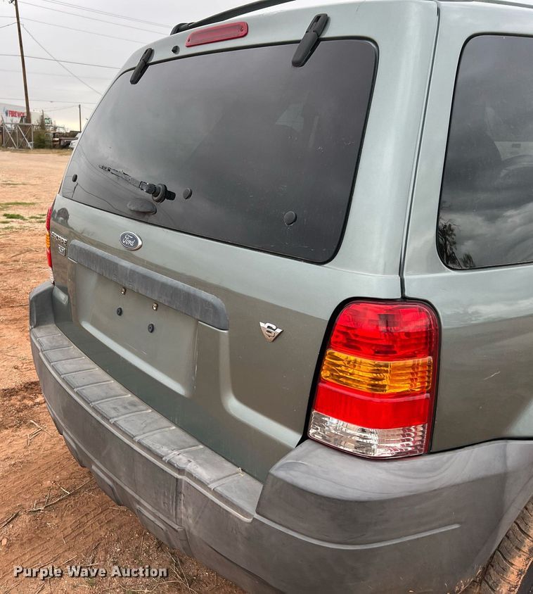 image for item DQ2305 2006 Ford Escape XLT  SUV
