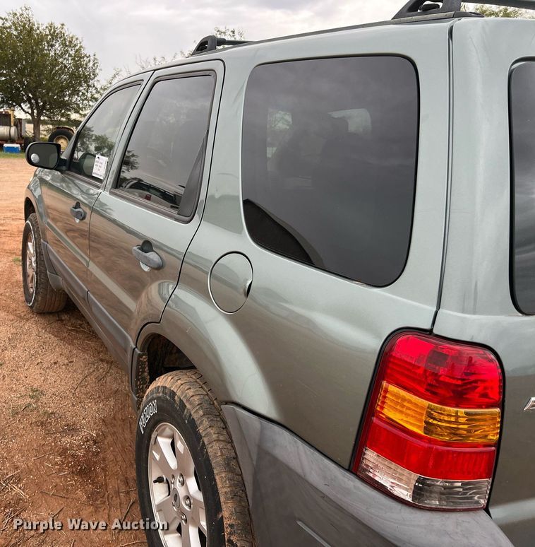 image for item DQ2305 2006 Ford Escape XLT  SUV
