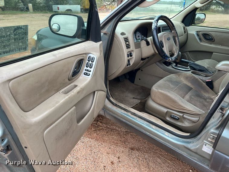 image for item DQ2305 2006 Ford Escape XLT  SUV