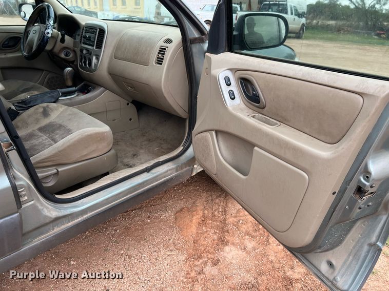 image for item DQ2305 2006 Ford Escape XLT  SUV