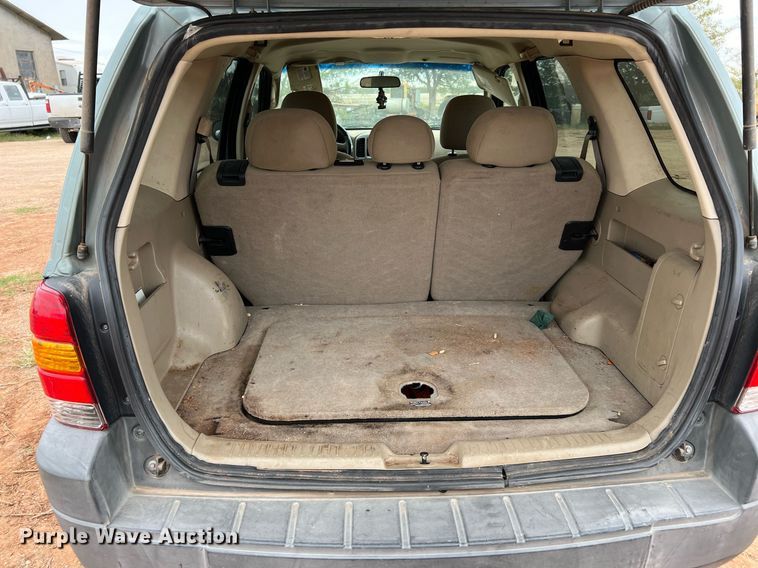 image for item DQ2305 2006 Ford Escape XLT  SUV