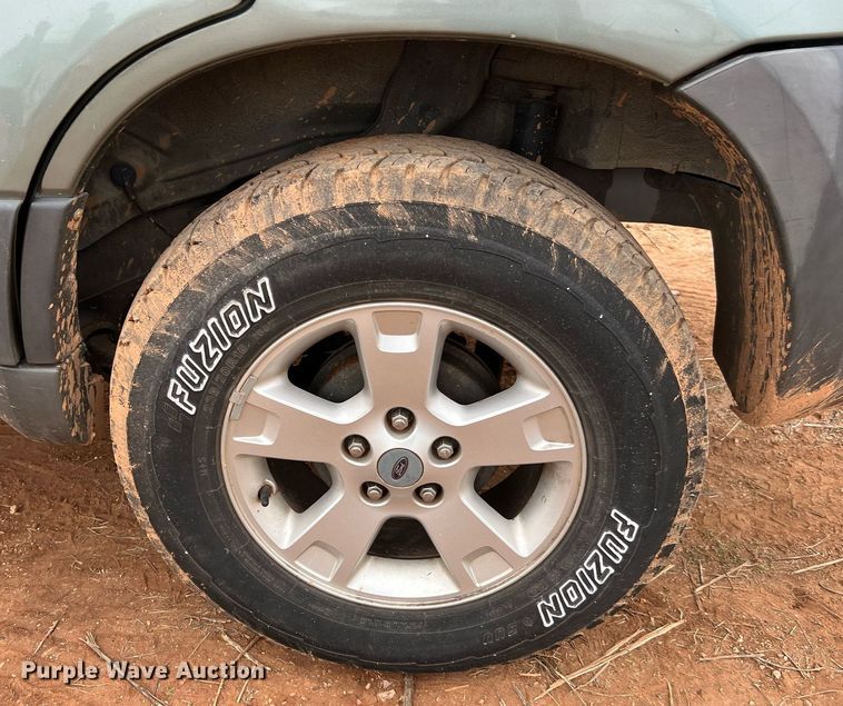 image for item DQ2305 2006 Ford Escape XLT  SUV