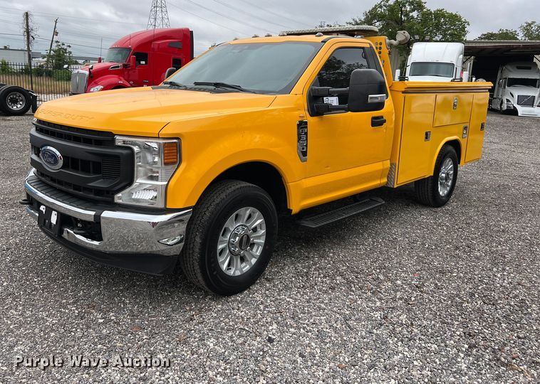 image for item DQ2308 2020 Ford F350 Super Duty  utility bed pickup