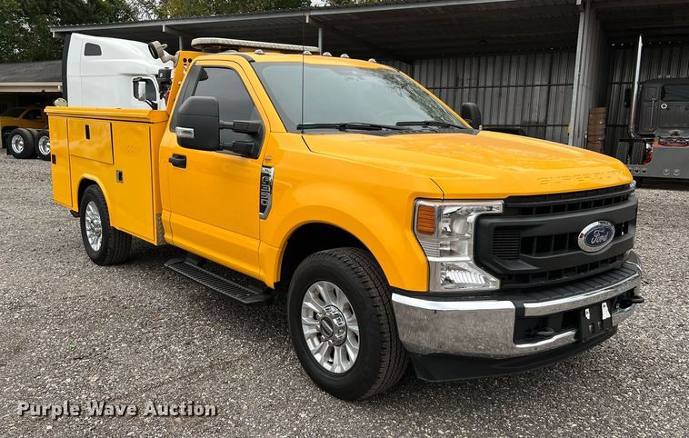 image for item DQ2308 2020 Ford F350 Super Duty  utility bed pickup